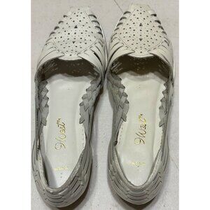 VINTAGE Nine West Low Heel White Slip-on Leather Sandals Women's Size 6M (READ)